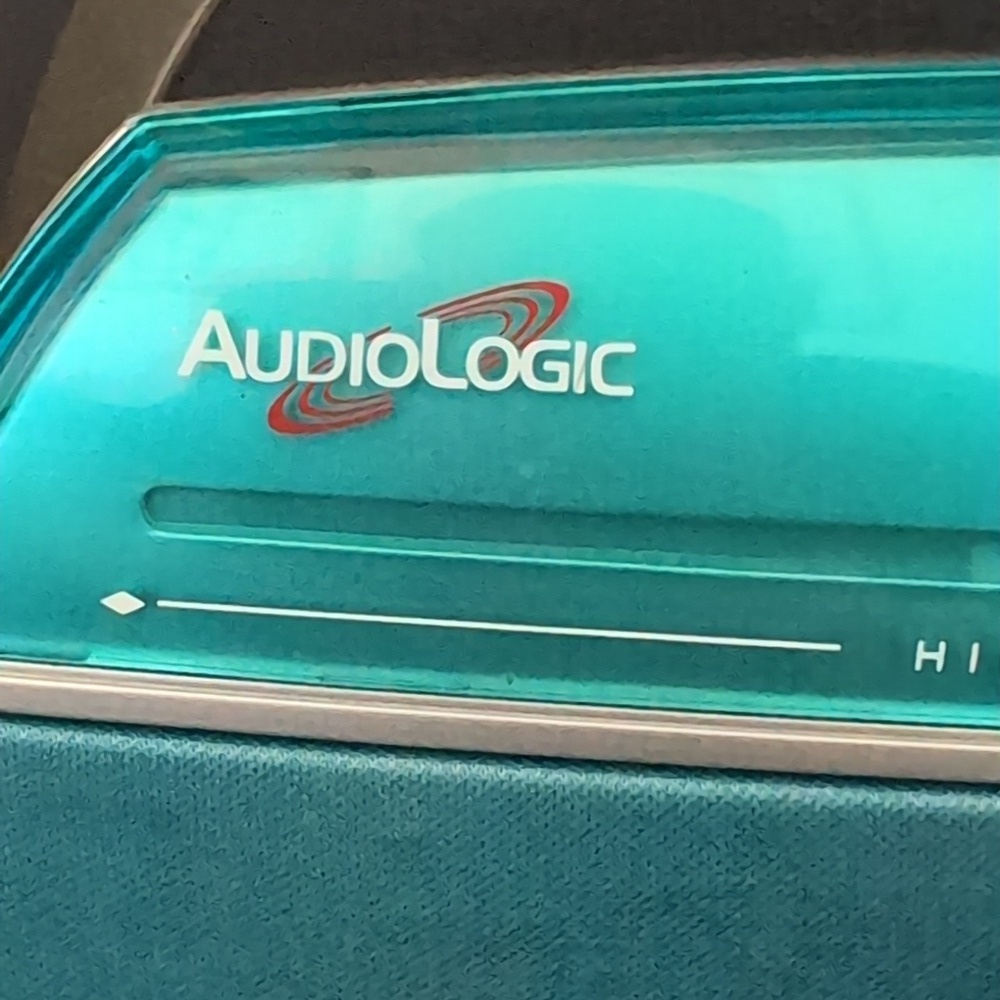VGT,Teal/Gray Audiologic High Sensitivity AM/FM Radio Reciever. - Picture 4 of 10